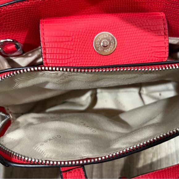 GUESS Red Handbag - Picture 13 of 16